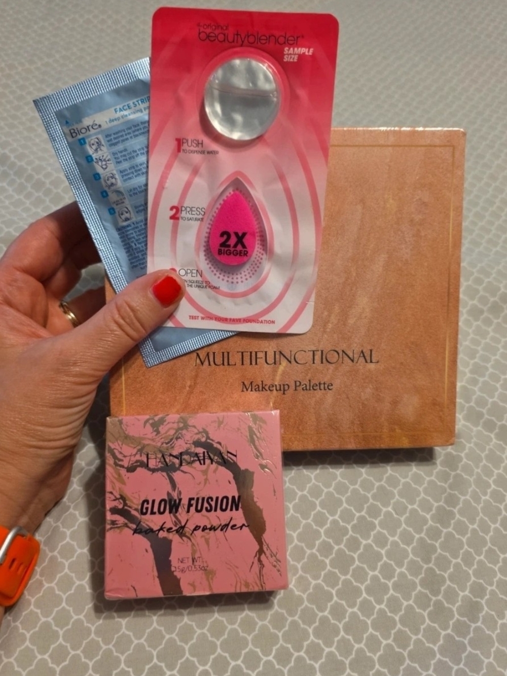 Multifunctional Makeup Palette & Glow Fusion Powder - Peach and Pink - Picture 2 of 5
